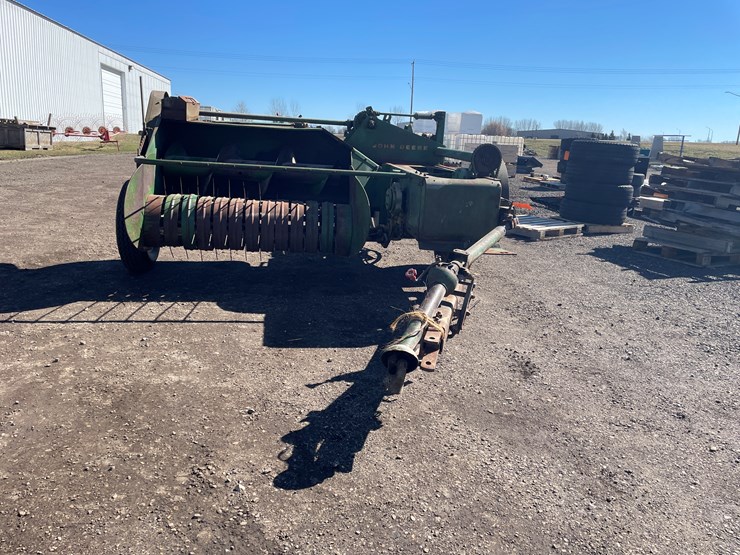 john-deere-14t-image-2