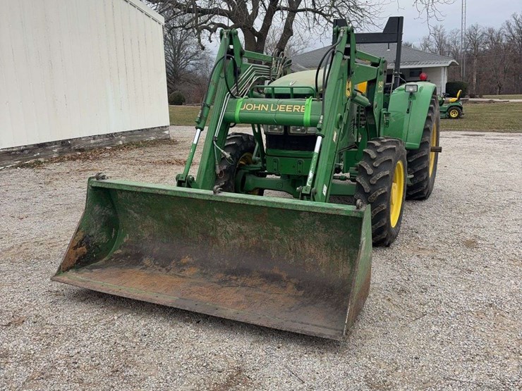 2004-john-deere-6420-image-3