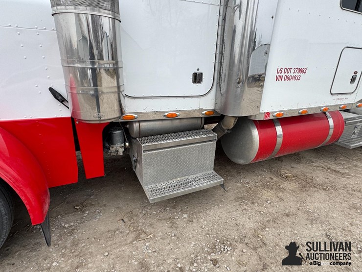 2003-peterbilt-379-image-14