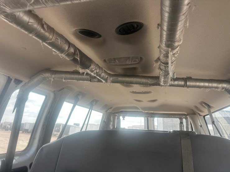 2014-ford-e350-image-9