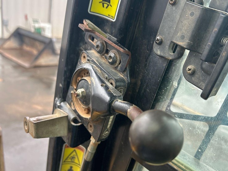 2011-caterpillar-299c-image-21