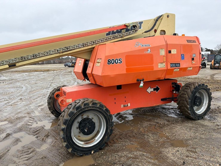 jlg-800s-image-2