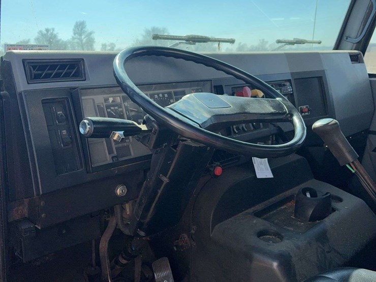 1993-international-8100-image-20