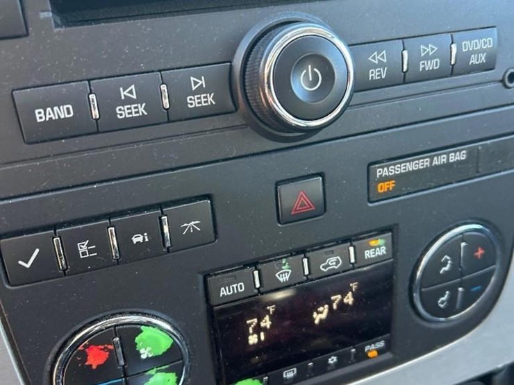 2012-gmc-acadia-slt-image-11