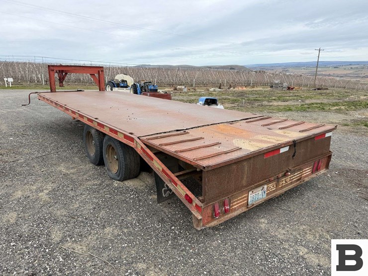 1993-donahue-uf-24-b-20'-gooseneck-flatbed-trailer-image-2