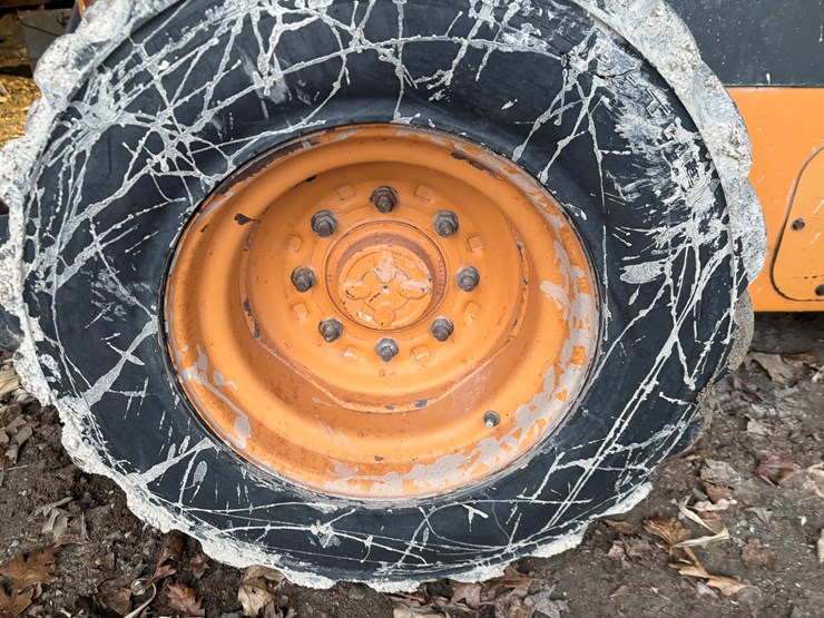 2012-case-sv300-image-57