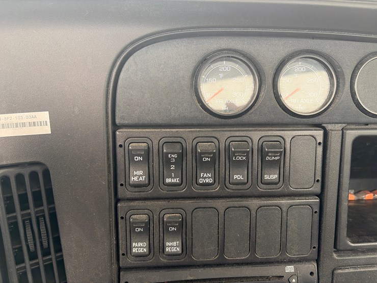 2013-international-prostar-image-18