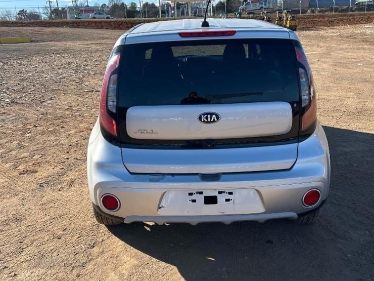 2019-kia-soul-4dr-hatchback-image-6