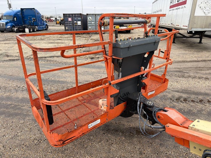 jlg-400s-image-8