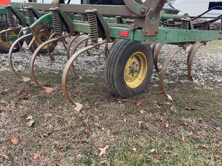 john-deere-1010-image-7