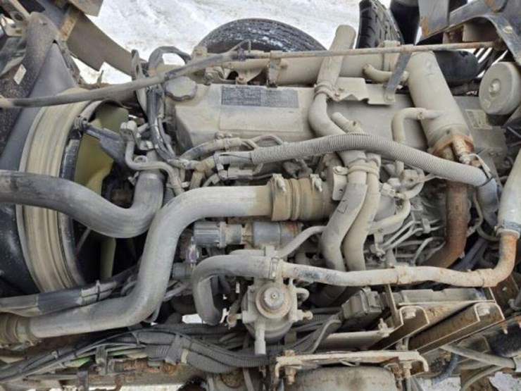 2009-gmc-t7500-image-37