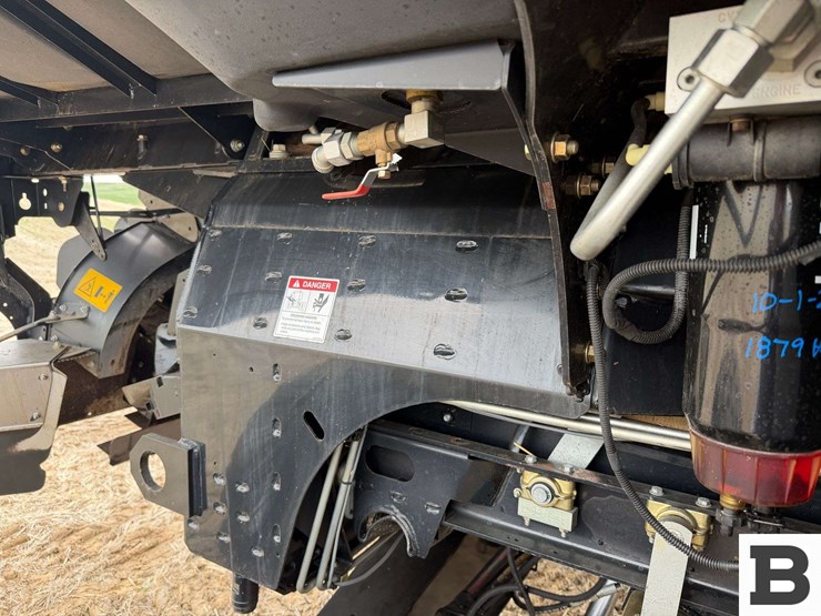 2020-case-ih-8250-image-78