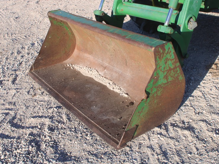 2011-john-deere-6115d-image-13