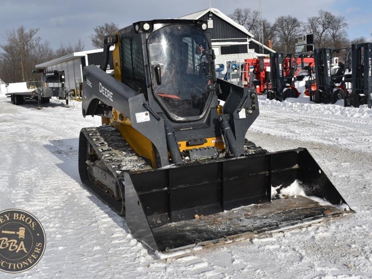 2020-deere-333g-image-23