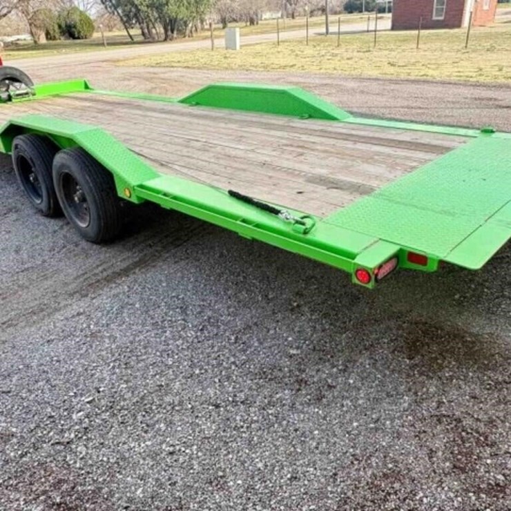 2024 MAXX-D - T8X - 24' HYD TRAILER