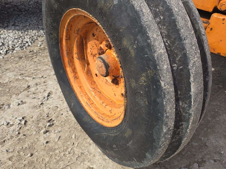 1982-ford-540-image-15