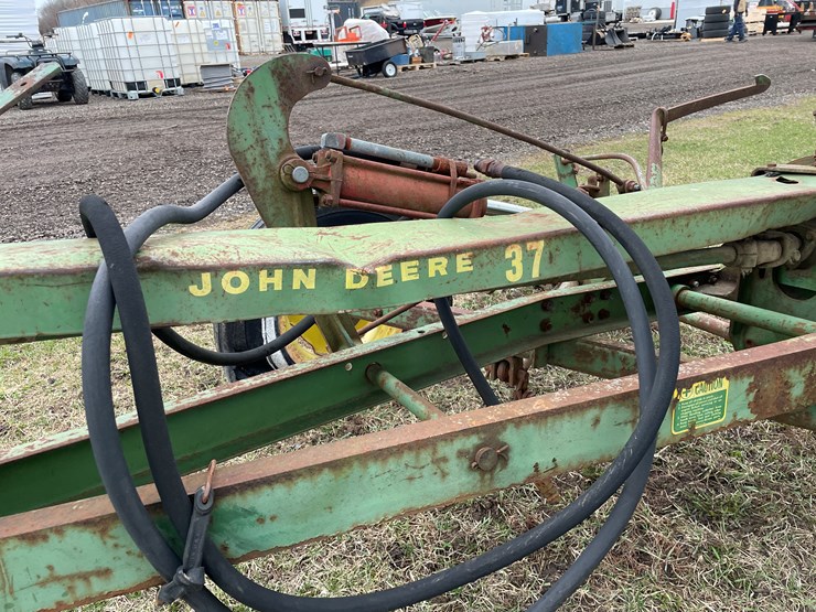 john-deere-37-image-7