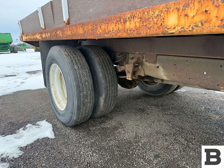 1974-ford-f700-image-15