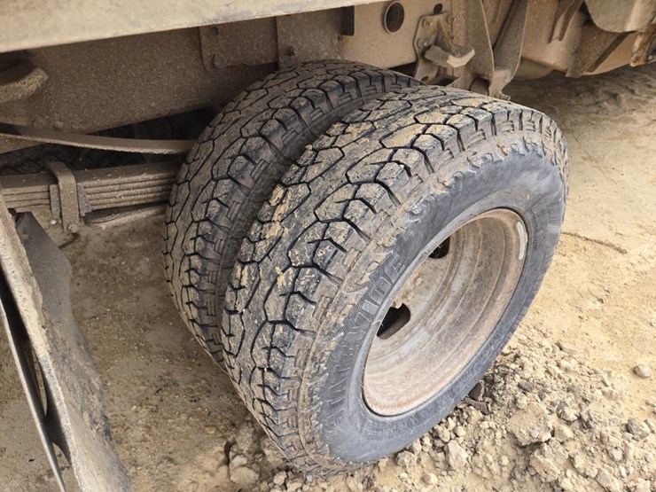 2006-chevrolet-k3500-image-11