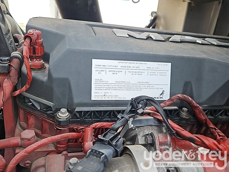 2020-mack-mack-anthem-t64-6x4-truck-tractor,-day-cab,-mp-7-425hp-diesel-engine,-automatic-m-drive-transmission-image-33