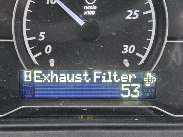 2025-john-deere-2038r-image-23