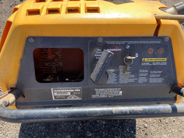 #3105-•-tecumseh-3521-euro-series-snow-blower-image-5