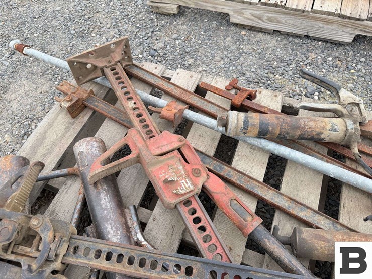 hi-lift-jacks,-grease-guns,-post-pounders,-misc.-tools-image-5