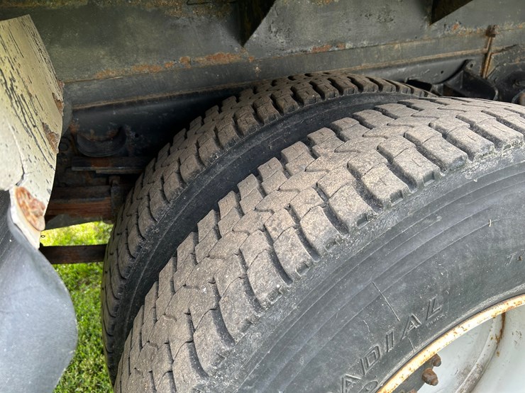 1995-case-ih-4900-image-5