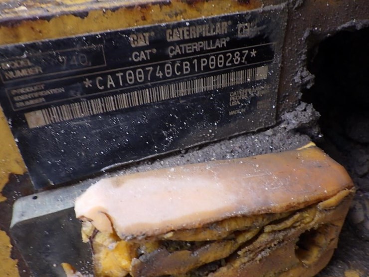 2005-caterpillar-740-image-47