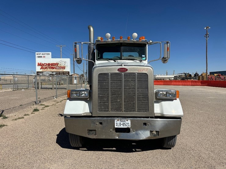 2008-peterbilt-365-image-2