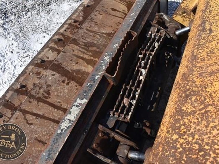 2020-caterpillar-289d3-image-27