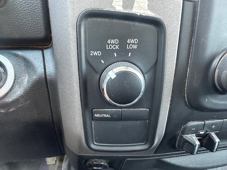 2018-dodge-ram-5500-image-15