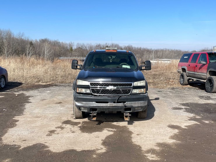 2007-chevrolet-2500hd-image-2