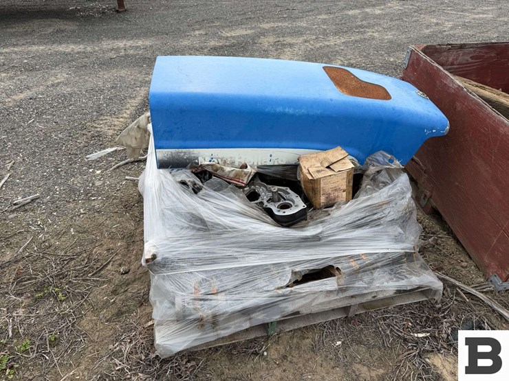 new-holland-tn75vas-tractor---parts-image-4