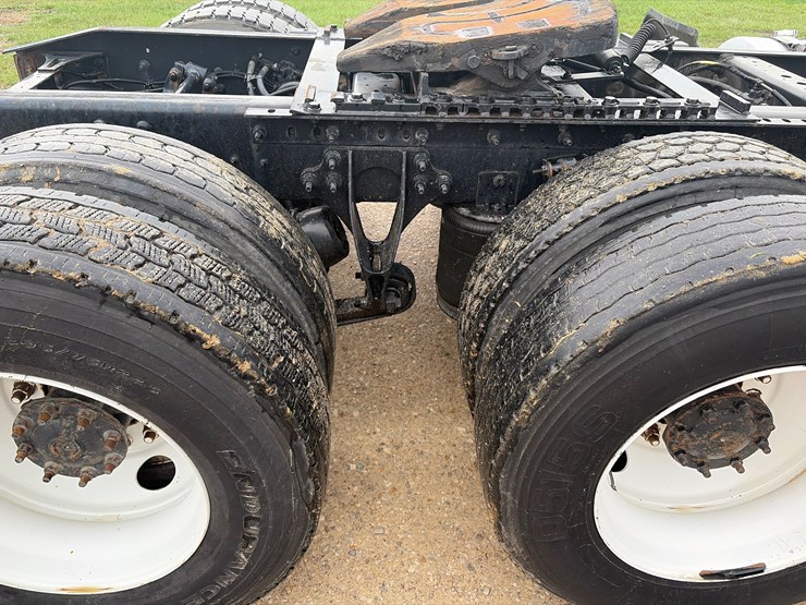 2015-international-transtar-8600-image-10