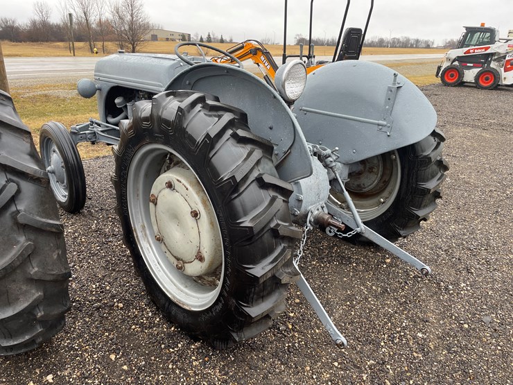 2019-ford-9n-image-7