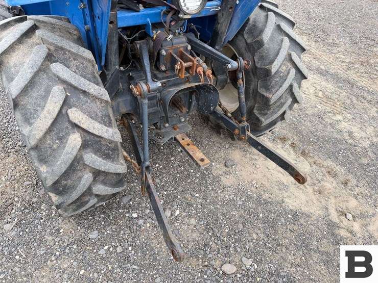 new-holland-t1520-image-21