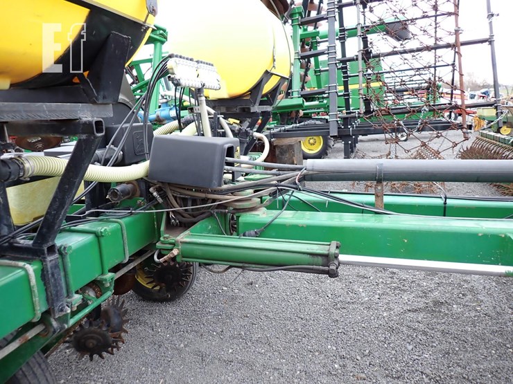 john-deere-7200-image-12