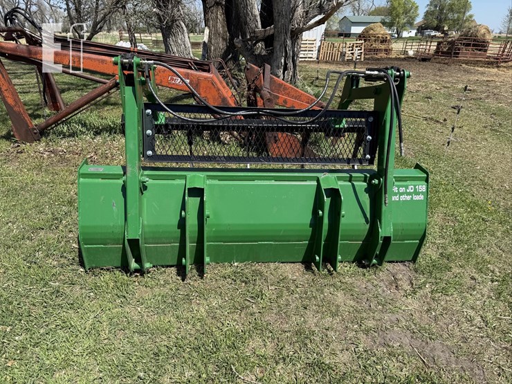 john-deere-158-image-2