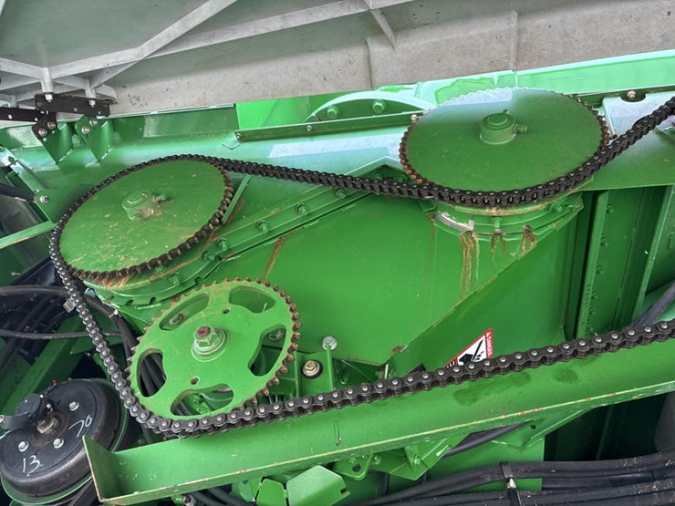 2014-john-deere-s670-image-51