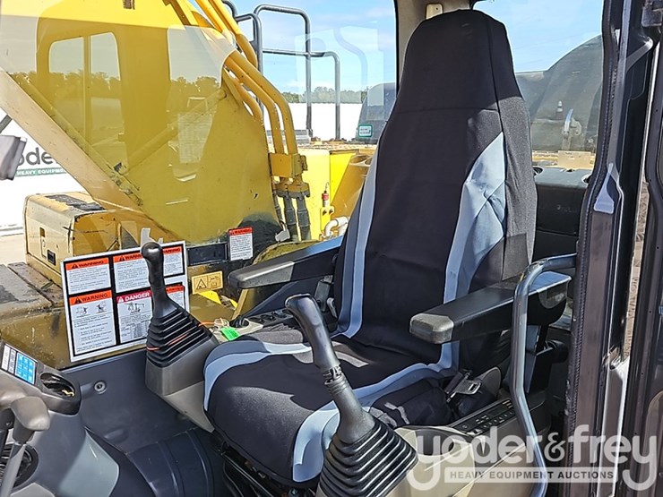2016-komatsu-pc360-lc-11-image-36