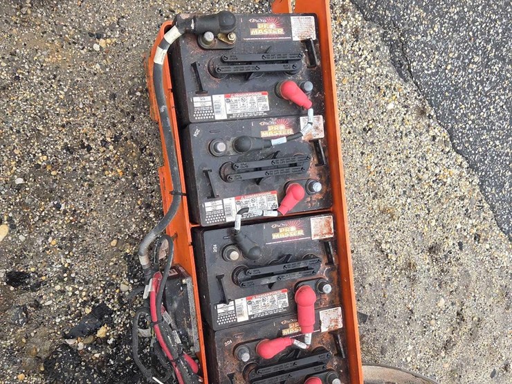 2017-jlg-1932r-image-7