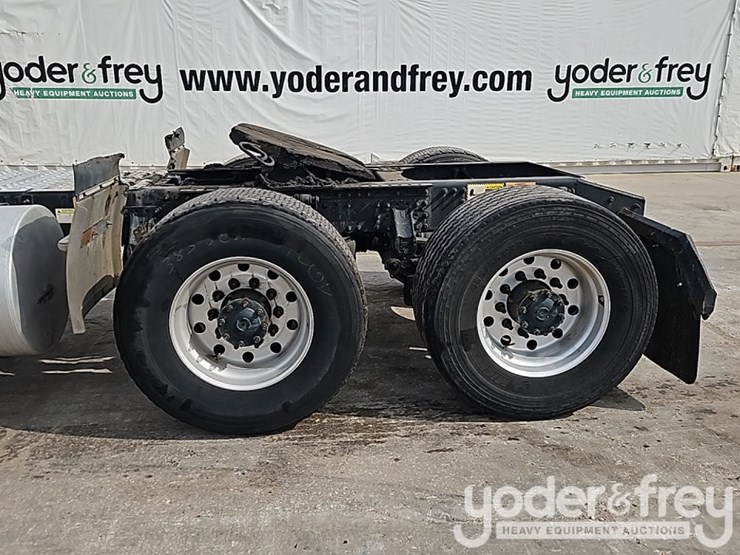 2020-mack-mack-anthem-t64-6x4-truck-tractor,-day-cab,-mp-7-425hp-diesel-engine,-automatic-m-drive-transmission-image-13