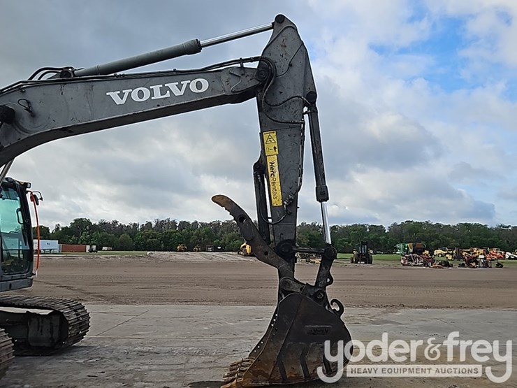 2020-volvo-ec200el-image-17
