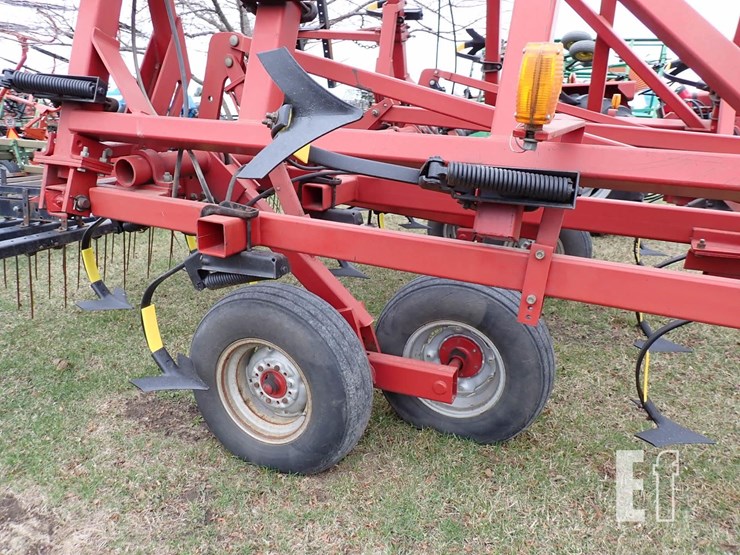 case-ih-4300-image-7