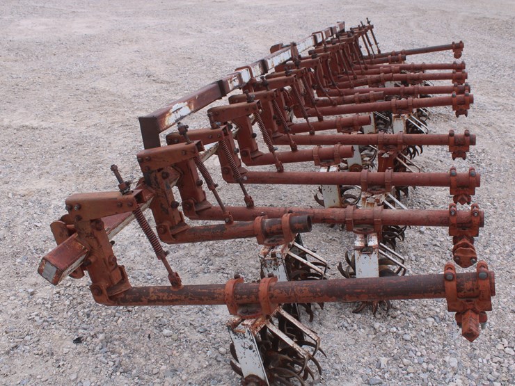 #1047-•-lilliston-8-row-field-cultivator-image-10