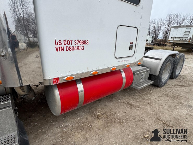 2003-peterbilt-379-image-15