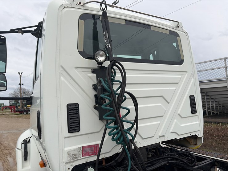 2015-international-transtar-8600-image-19