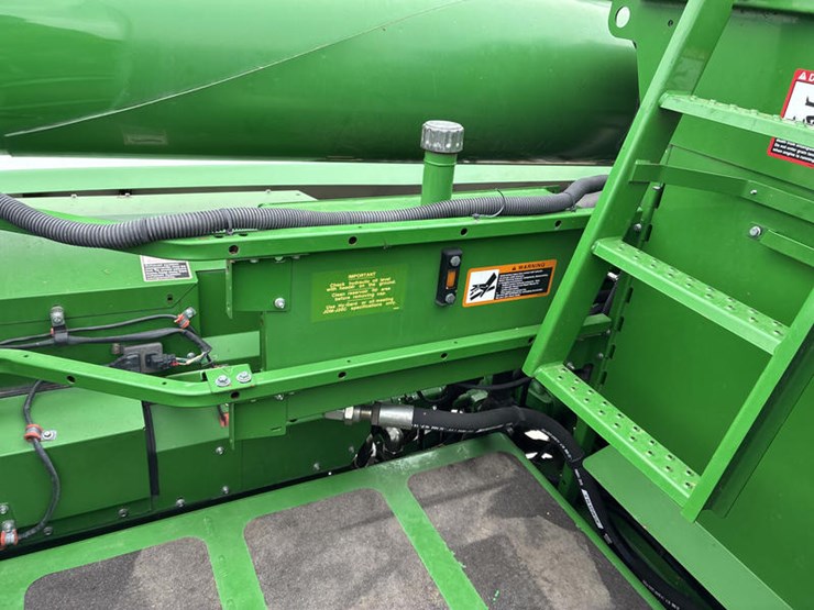 2014-john-deere-s670-image-84