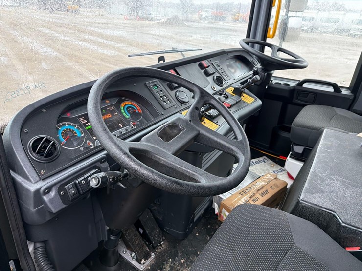 2024-dennis-eagle-proview-image-23